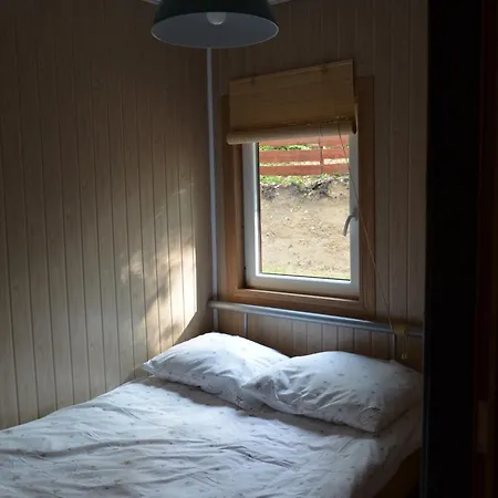 Letniskowy Nad Jeziorem U Arturow Feriehus Kamienica Krolewska