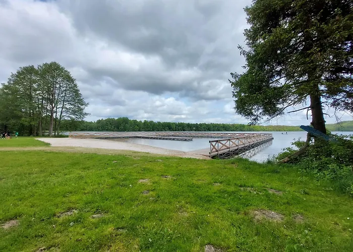 Letniskowy Nad Jeziorem U Arturow Prázdninový dům *