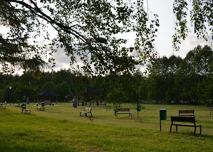 Letniskowy Nad Jeziorem U Arturow * Kamienica Krolewska